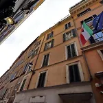 Trevi Halldis Apartments