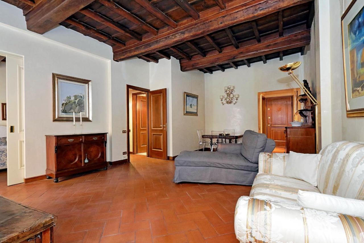Apartamento Trevi Halldis
